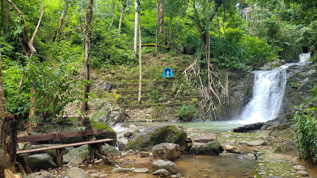 https://notanotherbackpacker.com/en/things-to-do-in-palawan/